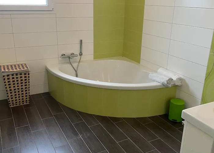 Дом отдыха Maison Familiale A 10 Min Des Plages *